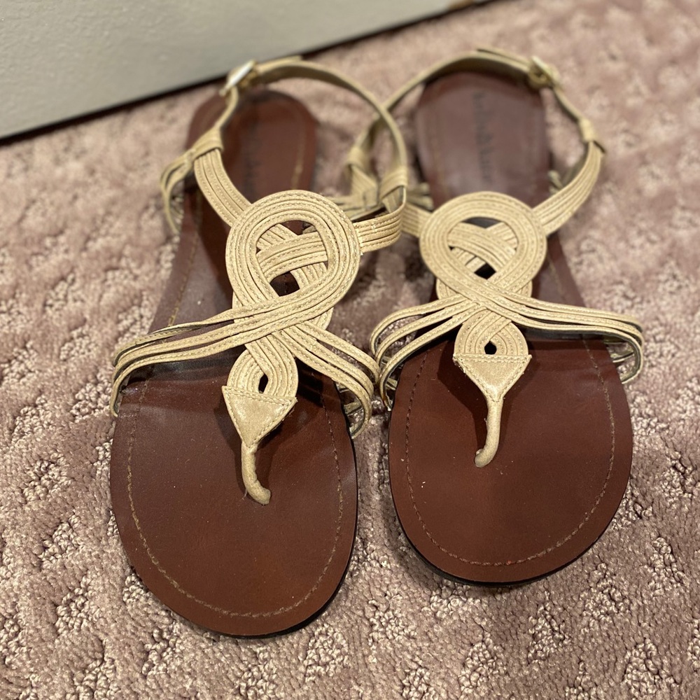 Kelly&Katie Sandals